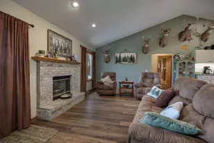 13541 Beloit Newark Rd, Brodhead, WI 53520 - Photo 14