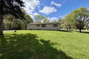 11530 Brandherm Rd, Beloit, WI 53511 - Photo 4