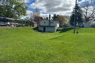 203 Schneider St, Portage, WI 53901 - Photo 2