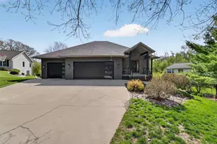 801 Nordic View, Mount Horeb, WI 53572 - Photo 2