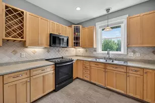 801 Nordic View, Mount Horeb, WI 53572 - Photo 6