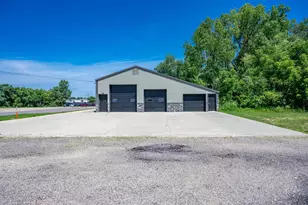 190 Prospect Ave, Mauston, WI 53948 - Photo 1