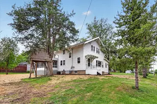 2903 S Caroline St, Orfordville, WI 53576 - Photo 4