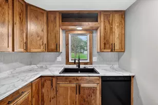 2903 S Caroline St, Orfordville, WI 53576 - Photo 32