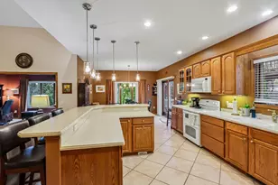3133 Collingwood Dr, Sun Prairie, WI 53590 - Photo 8