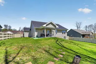 934 E Superior Dr, Edgerton, WI 53534 - Photo 26