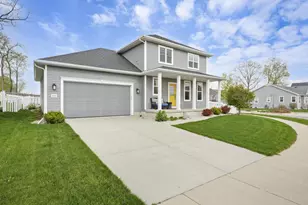 5934 Saturn Dr, Madison, WI 53718 - Photo 4