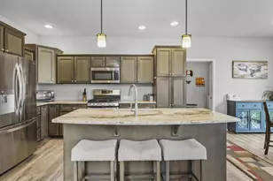 5934 Saturn Dr, Madison, WI 53718 - Photo 12