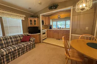 424 Skyline Dr, Edgerton, WI 53534 - Photo 6