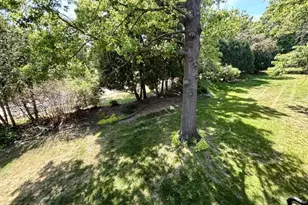 120 Glenview Ct, Janesville, WI 53548 - Photo 8