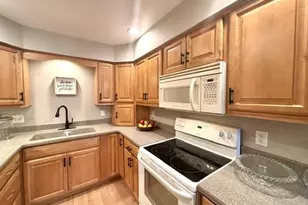 120 Glenview Ct, Janesville, WI 53548 - Photo 16