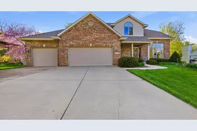 1242 McMahon Drive, Sun Prairie, WI 53590 - Photo 4