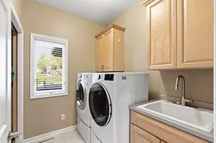 1242 McMahon Dr, Sun Prairie, WI 53590 - Photo 26