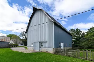 6059 Portage Rd, DeForest, WI 53532 - Photo 38