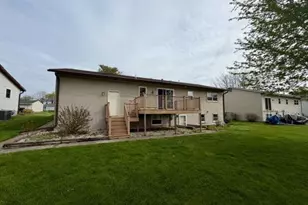452 Williams St, Columbus, WI 53925 - Photo 6