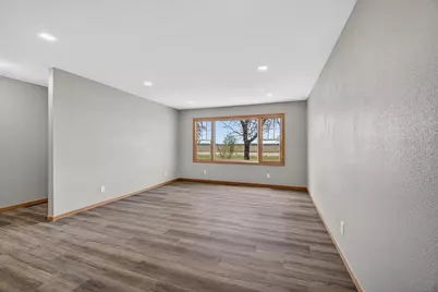 5537 S County Road T, Brodhead, WI 53520 - Photo 4