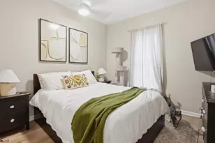 2027 E Washington Ave, Madison, WI 53704 - Photo 10