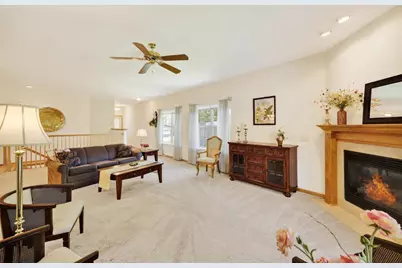 672 Clardell Drive, Sun Prairie, WI 53590 - Photo 2