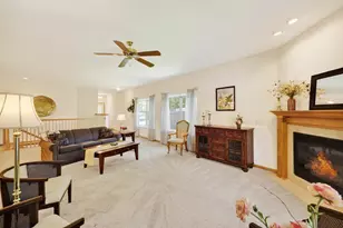 672 Clardell Dr, Sun Prairie, WI 53590 - Photo 2