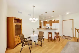672 Clardell Dr, Sun Prairie, WI 53590 - Photo 4