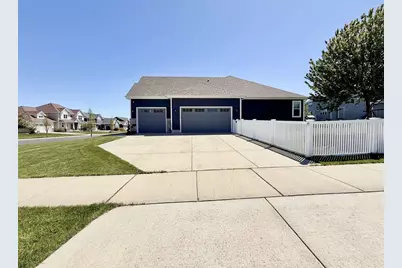 513 Chad's Crossing, Verona, WI 53593 - Photo 2