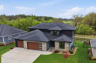 5326 Mary Ln, Fitchburg, WI 53711 - Photo 2