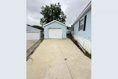 611 Opal Circle, Lannon, WI 53046 - Photo 2