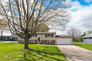 W869 Summit Ct, Green Lake, WI 54941 - Photo 44