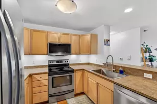 5301 Brody Dr, Madison, WI 53705 - Photo 6
