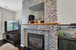 326 E Hill Pkwy, Madison, WI 53718 - Photo 6
