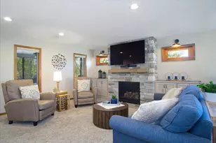 1801 Maplecrest Dr, Verona, WI 53593 - Photo 8