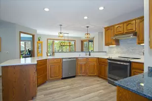 1801 Maplecrest Dr, Verona, WI 53593 - Photo 4
