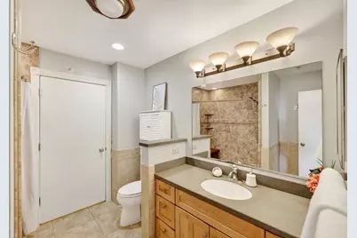 360 W Washington Avenue #415, Madison, WI 53703 - Photo 24