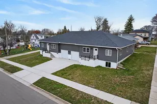 1423 - 1425 21st St, Monroe, WI 53566 - Photo 4