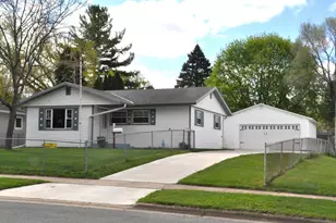 713 Nancy Ln, Madison, WI 53704 - Photo 6