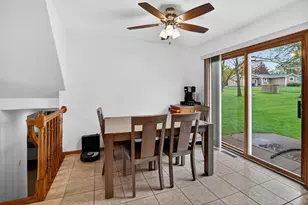 383 Sunnyview Ln, Marshall, WI 53559 - Photo 8