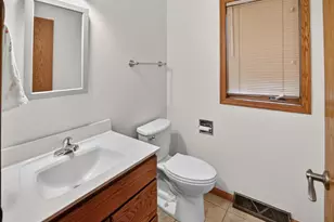 383 Sunnyview Ln, Marshall, WI 53559 - Photo 12