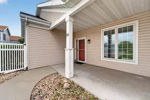 3356 N Stone Creek Cir, Madison, WI 53719 - Photo 2