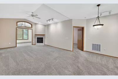 3356 Stone Creek Circle, Madison, WI 53719 - Photo 4