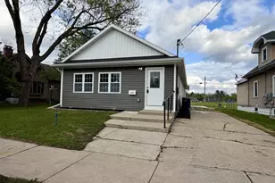 145 S Randall Ave, Janesville, WI 53545 - Photo 2