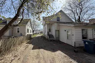 60-62 Tayco St, Menasha, WI 54952 - Photo 4