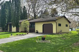 414 Lucille St, Verona, WI 53593 - Photo 2