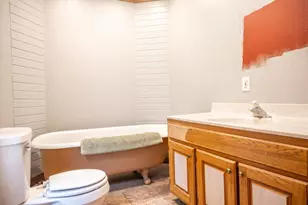 327 2nd Main St, Elroy, WI 53929 - Photo 34