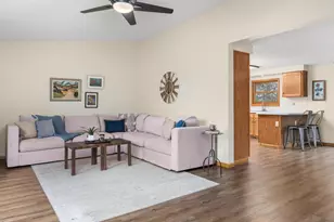 1111 Spruce Dr, Baraboo, WI 53913 - Photo 6