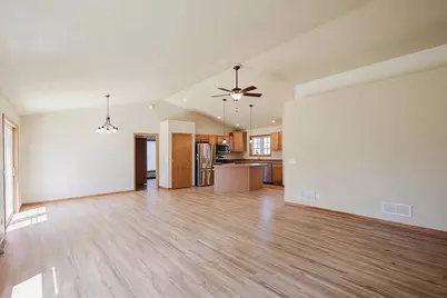 905 Heather Lane, Platteville,  53818 - Photo 6
