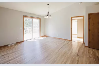 905 Heather Lane, Platteville,  53818 - Photo 8