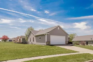 905 Heather Ln, Platteville,  53818 - Photo 4