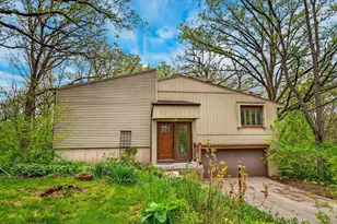 10671 W Oak Ridge Rd, Janesville, WI 53536 - Photo 8