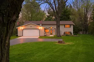 2012 Rathert Rd, Cottage Grove, WI 53527 - Photo 2