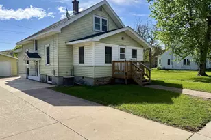 152 Ohio St, Prairie Du Chien, WI 53821 - Photo 2